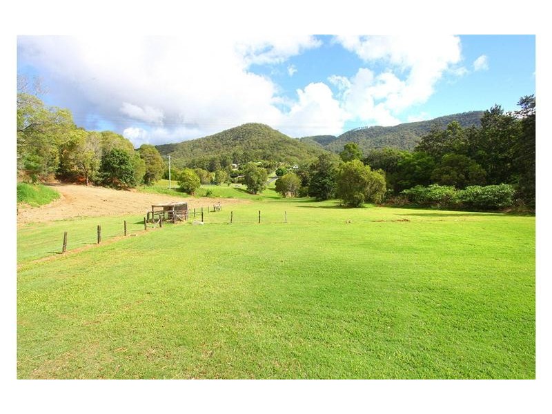 30 Barcoo Court, Clagiraba QLD 4211