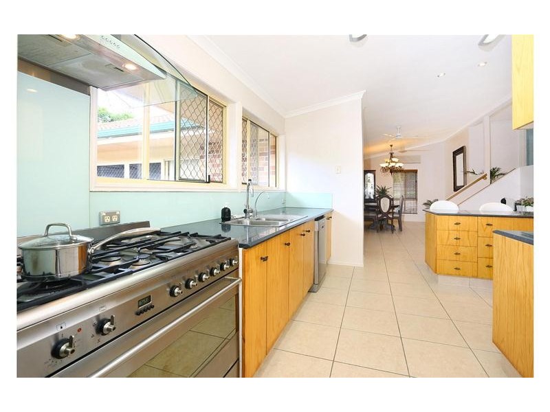 30 Barcoo Court, Clagiraba QLD 4211