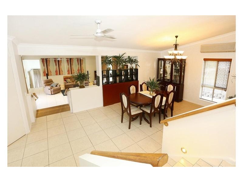 30 Barcoo Court, Clagiraba QLD 4211