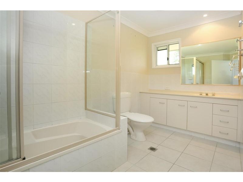 17/164 Alexander Drive, Highland Park QLD 4211