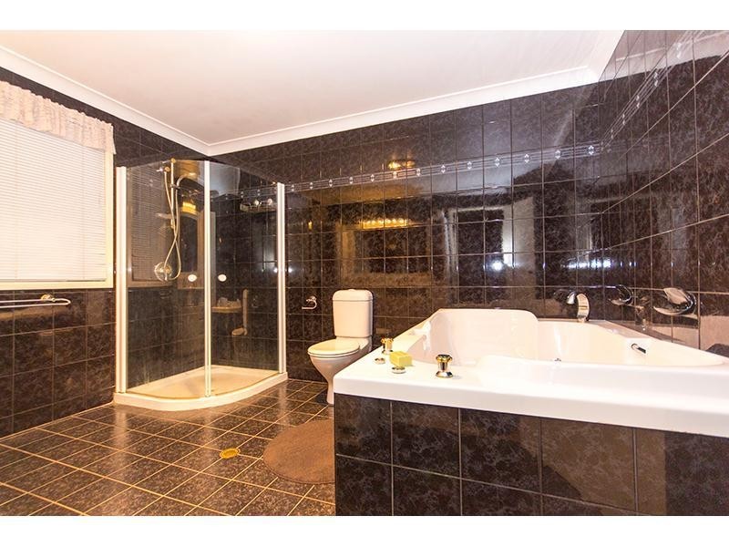 13 Wandin Street, Nerang QLD 4211