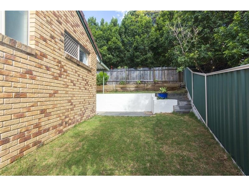 2/16 Lauder Court, Highland Park QLD 4211