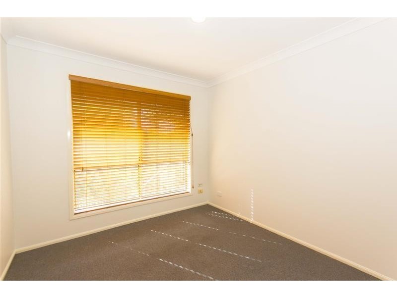 2/16 Lauder Court, Highland Park QLD 4211