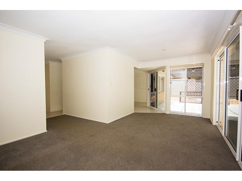 15 Stonehaven Place, Highland Park QLD 4211