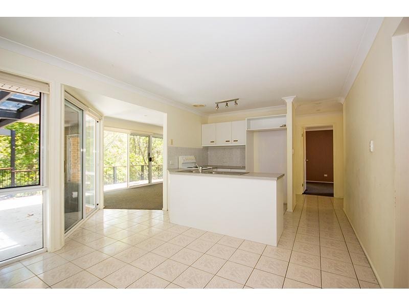 15 Stonehaven Place, Highland Park QLD 4211