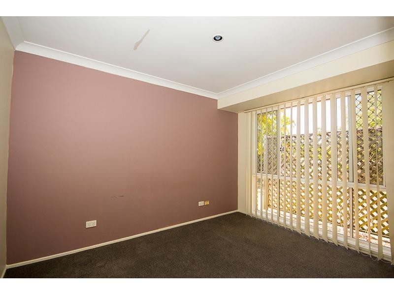 15 Stonehaven Place, Highland Park QLD 4211