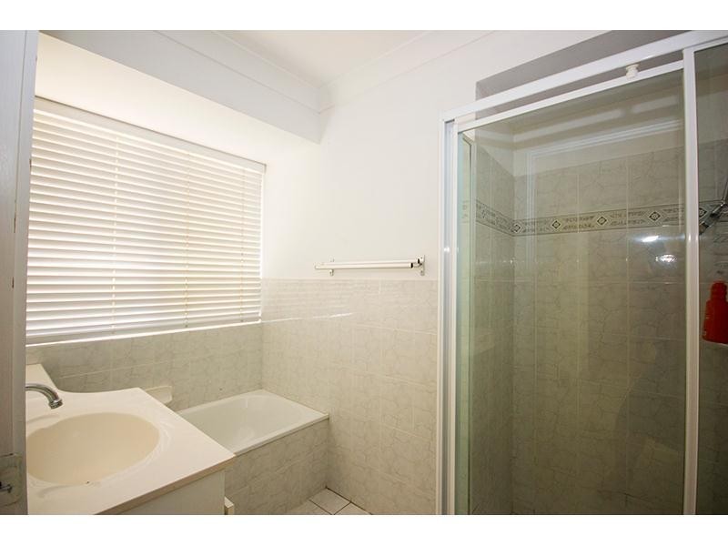 15 Stonehaven Place, Highland Park QLD 4211