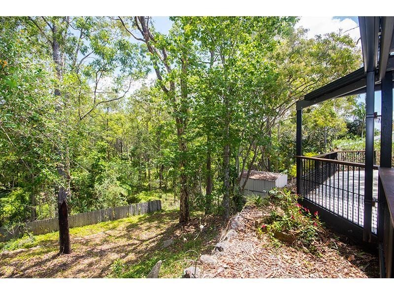 15 Stonehaven Place, Highland Park QLD 4211