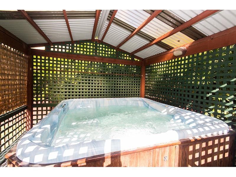 12 Edgehill Drive, Nerang QLD 4211