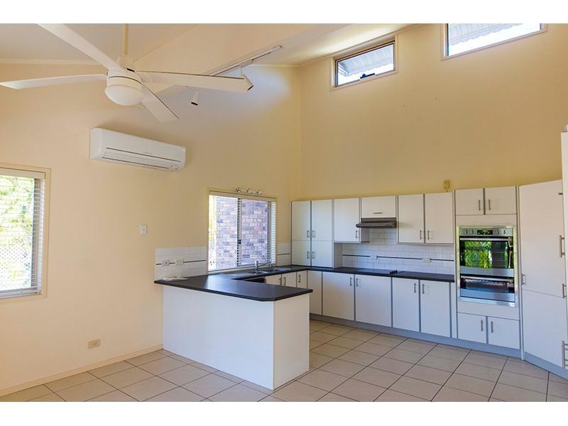 5 Kilmarnock Close, Highland Park QLD 4211