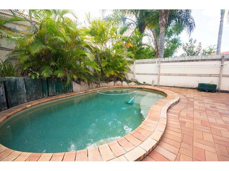 1/5 Poplar Place, Nerang QLD 4211