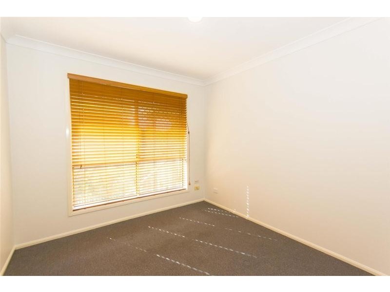 2/16 Lauder Court, Highland Park QLD 4211