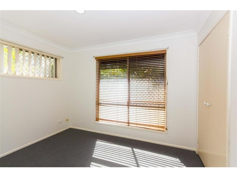 2/16 Lauder Court, Highland Park QLD 4211