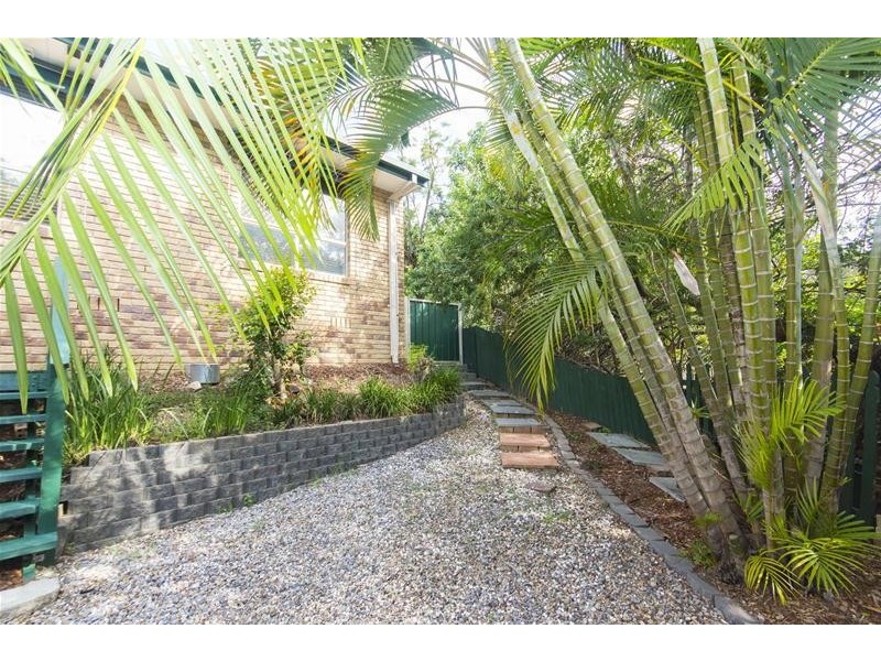 2/16 Lauder Court, Highland Park QLD 4211