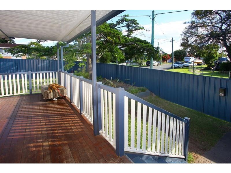 8 Schilling Street, Southport QLD 4215