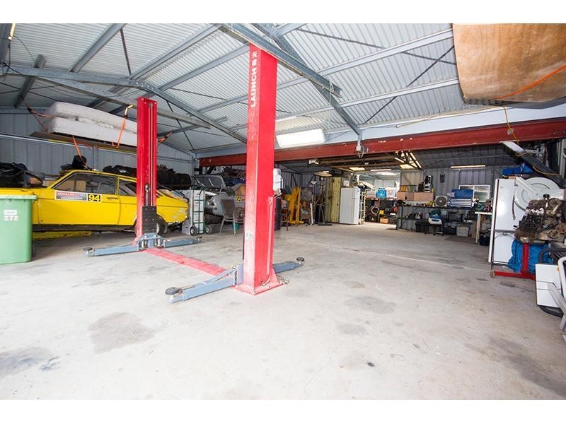 272 Clagiraba Road, Clagiraba QLD 4211