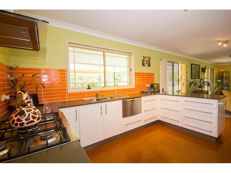 272 Clagiraba Road, Clagiraba QLD 4211