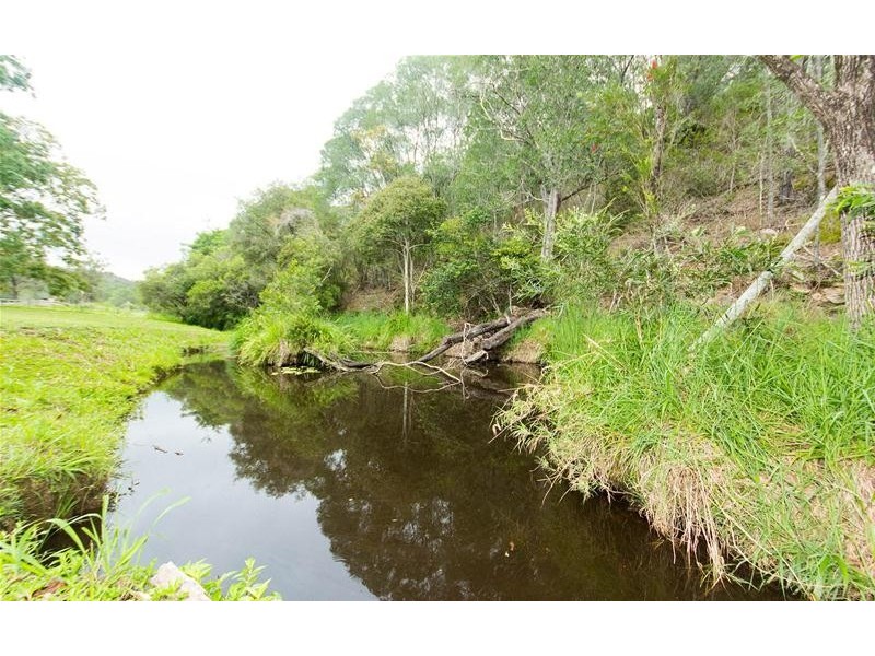 272 Clagiraba Road, Clagiraba QLD 4211