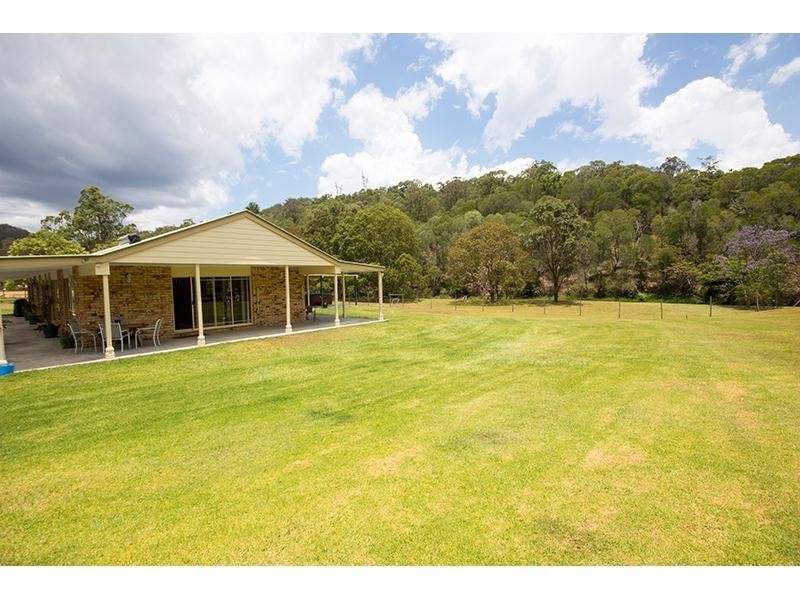 272 Clagiraba Road, Clagiraba QLD 4211