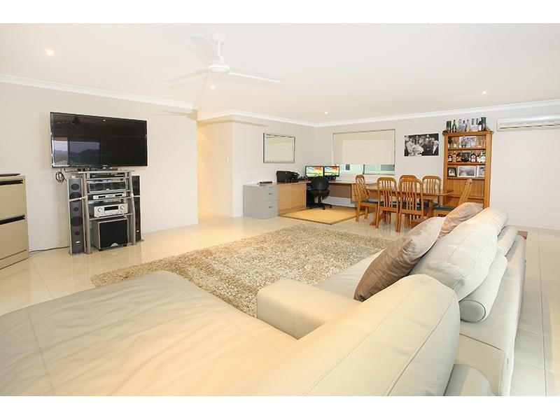 13 Miro Place, Nerang QLD 4211