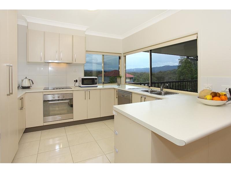 13 Miro Place, Nerang QLD 4211