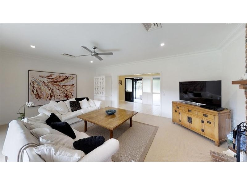 22 Oak Street, Nerang QLD 4211