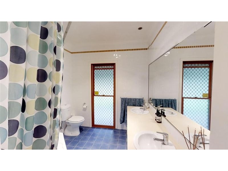 22 Oak Street, Nerang QLD 4211