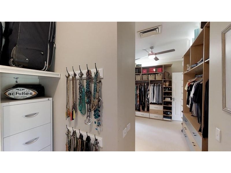 22 Oak Street, Nerang QLD 4211