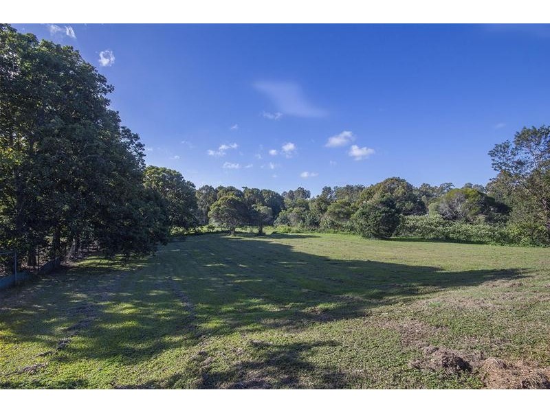 22 Oak Street, Nerang QLD 4211