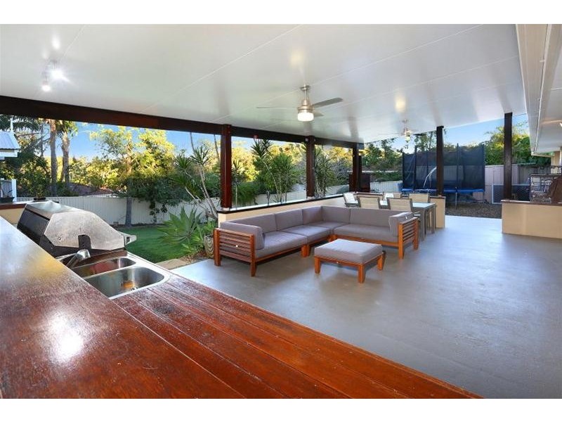 36 Cozens Way, Highland Park QLD 4211