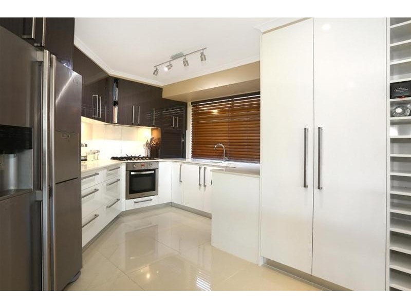 36 Cozens Way, Highland Park QLD 4211