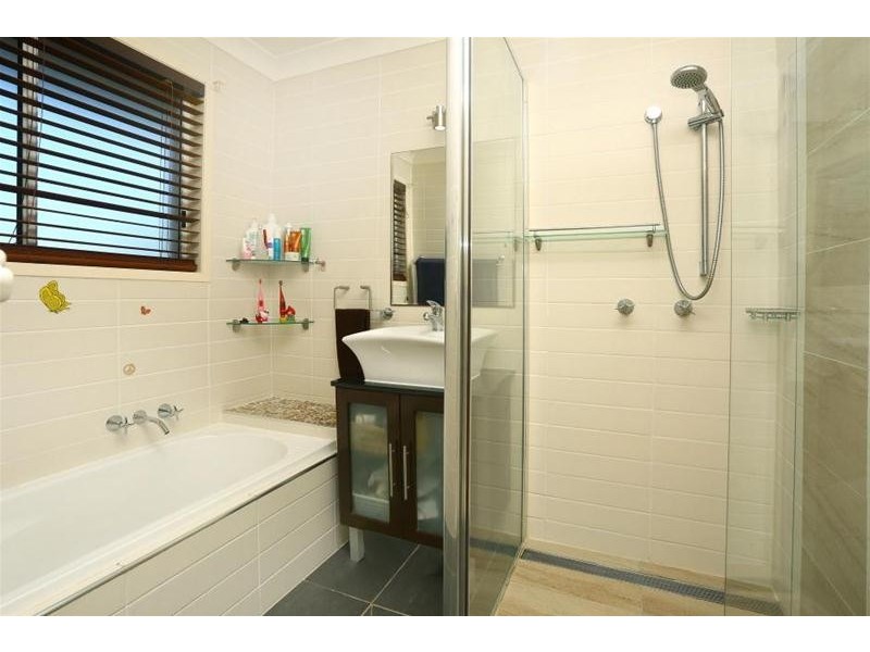 36 Cozens Way, Highland Park QLD 4211