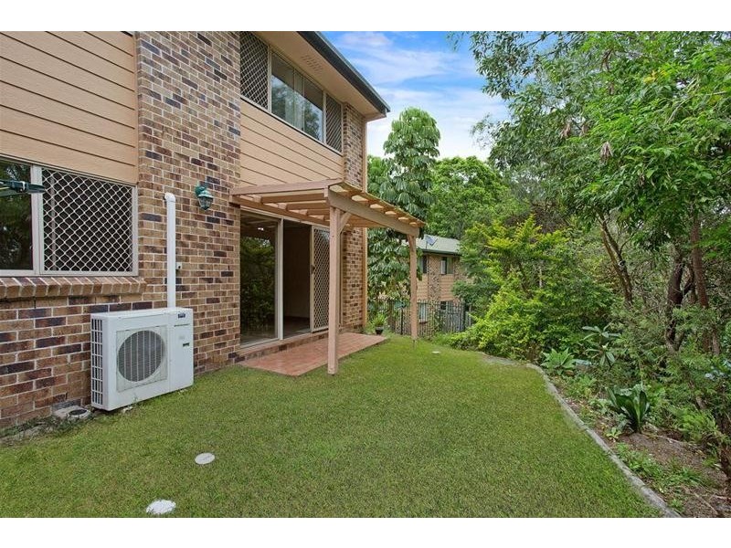 25/6 Ben Lomond Drive, Highland Park QLD 4211