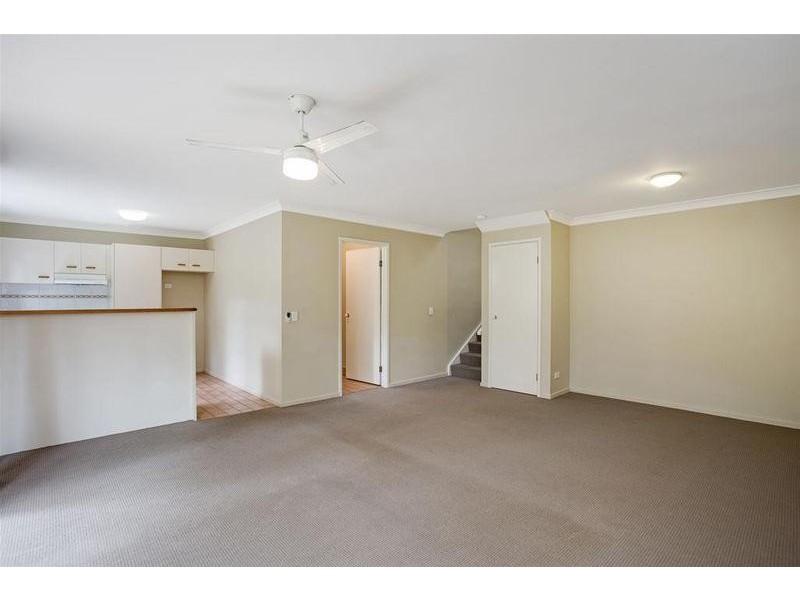 25/6 Ben Lomond Drive, Highland Park QLD 4211