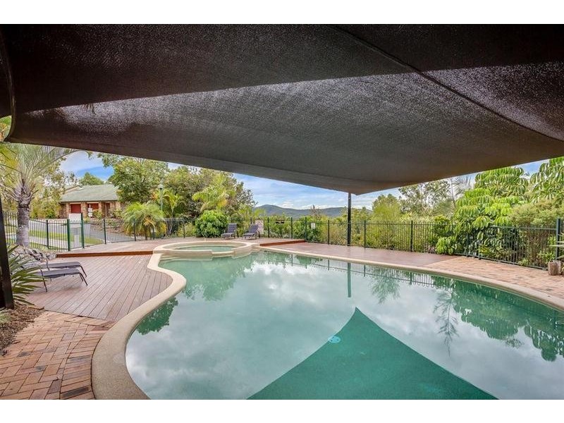 25/6 Ben Lomond Drive, Highland Park QLD 4211