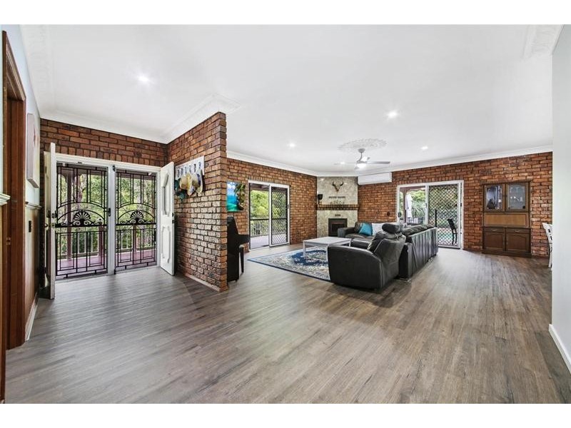 37 Parkway Drive, Advancetown QLD 4211