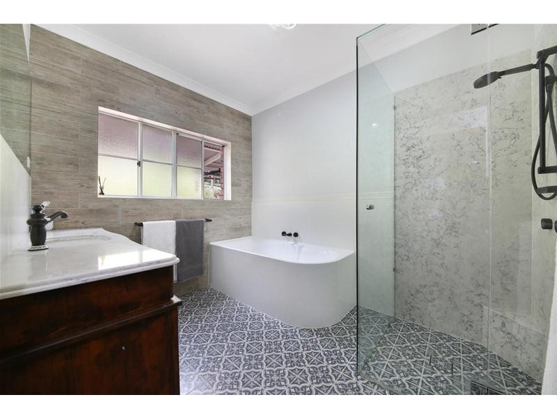 37 Parkway Drive, Advancetown QLD 4211