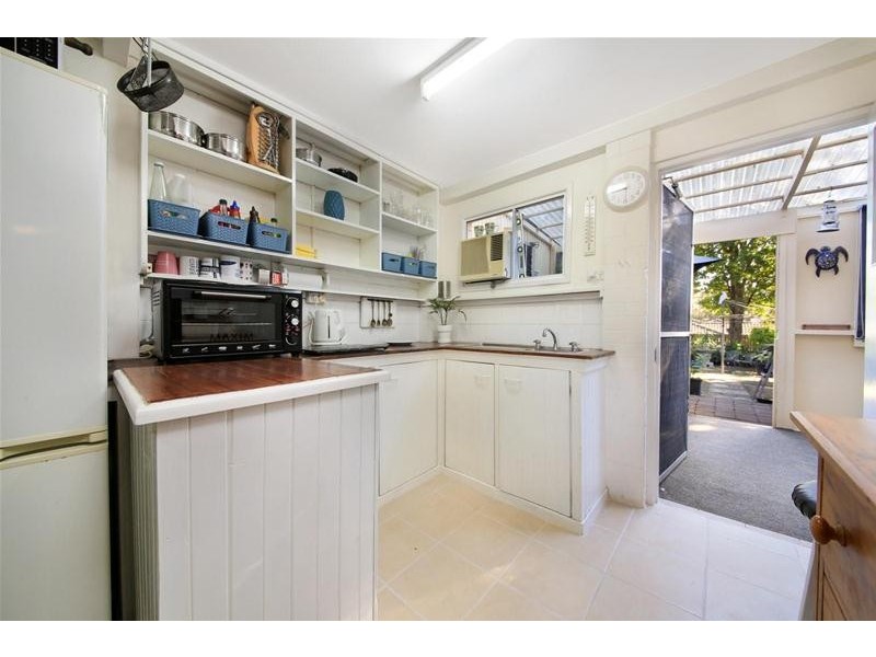 7 Nakina Street, Southport QLD 4215