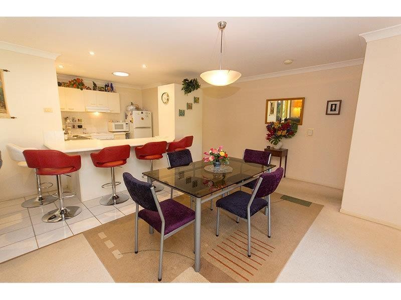 8 Glengarry Close, Highland Park QLD 4211