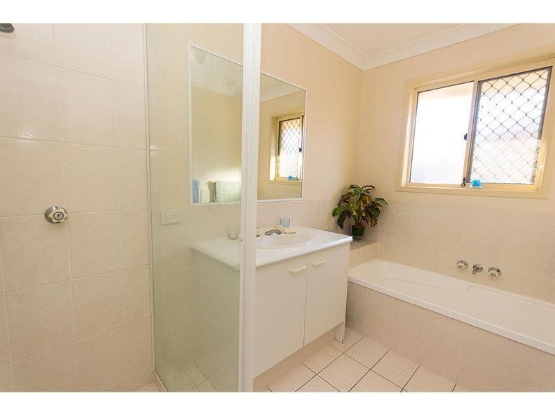 8 Glengarry Close, Highland Park QLD 4211