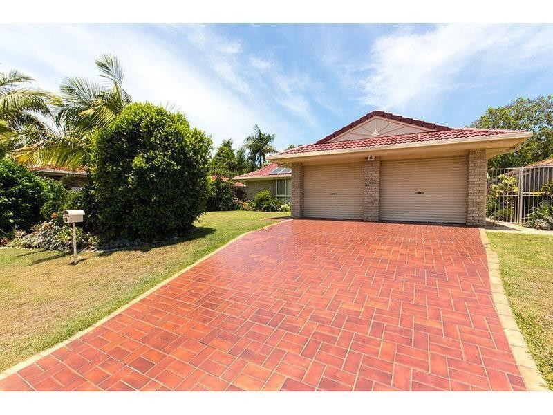 8 Glengarry Close, Highland Park QLD 4211