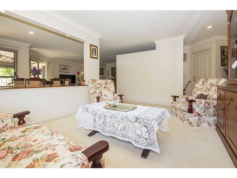 8 Riverwood Drive, Ashmore QLD 4214