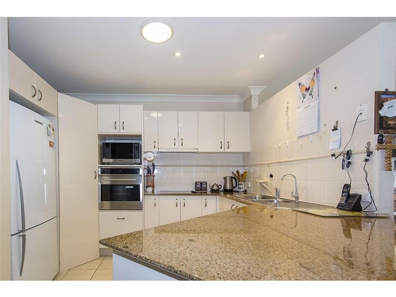 8 Riverwood Drive, Ashmore QLD 4214