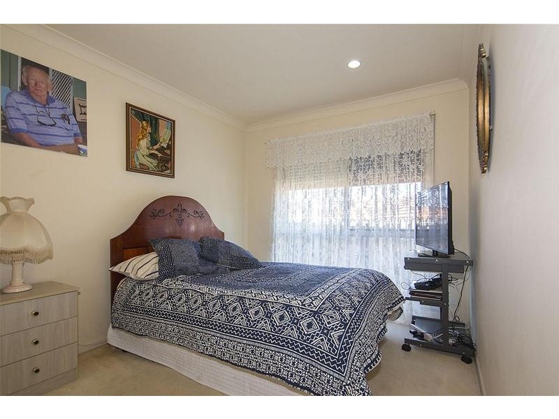 8 Riverwood Drive, Ashmore QLD 4214