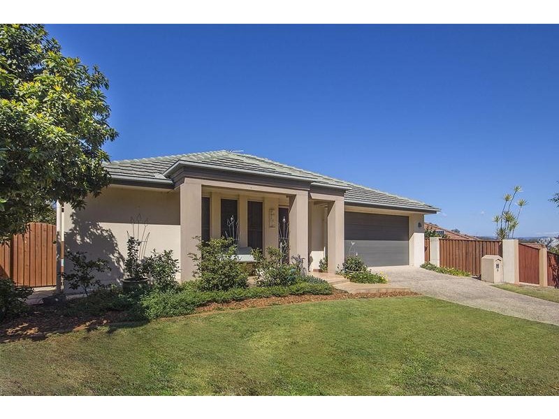 8 Riverwood Drive, Ashmore QLD 4214