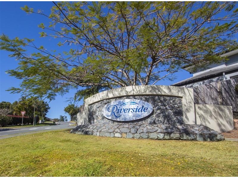 8 Riverwood Drive, Ashmore QLD 4214