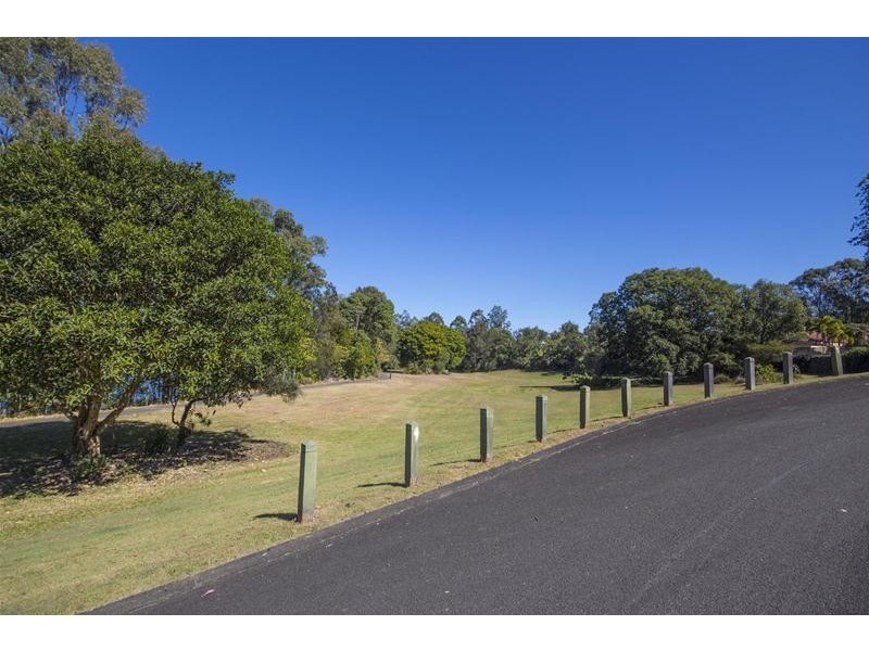 8 Riverwood Drive, Ashmore QLD 4214