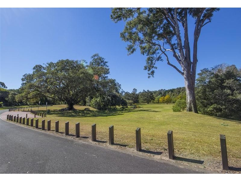 8 Riverwood Drive, Ashmore QLD 4214