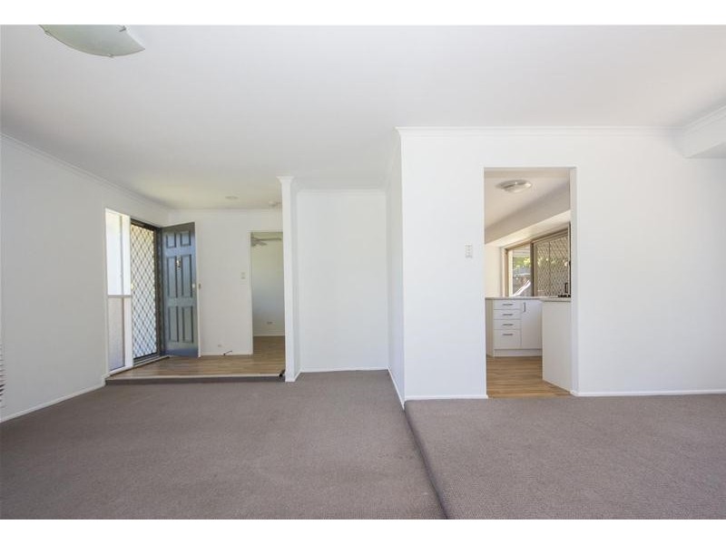 4 Garvie Place, Highland Park QLD 4211