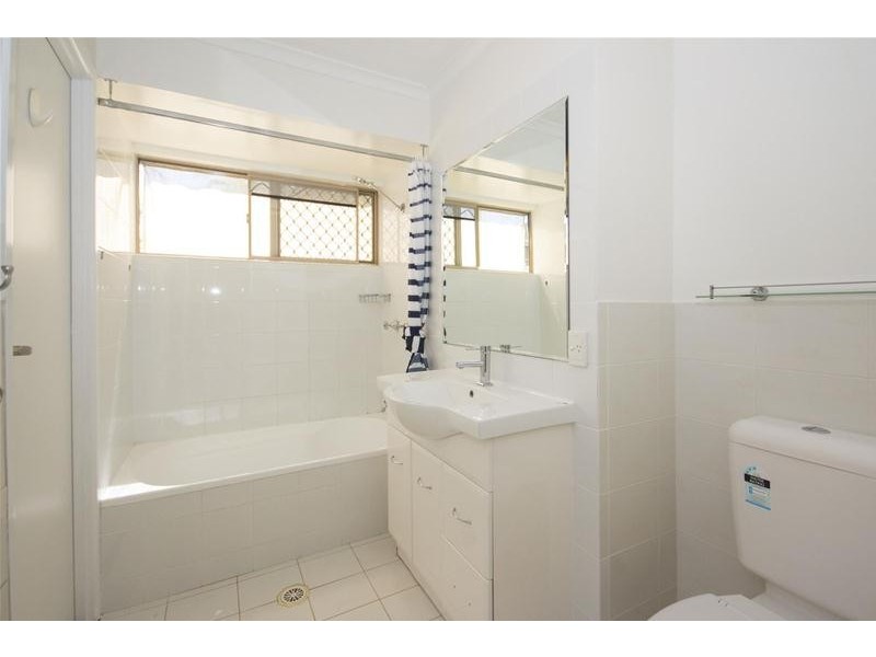 4 Garvie Place, Highland Park QLD 4211